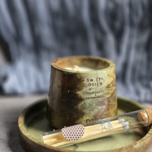 Zestaw prezentowy Święty Ogień – świeca sojowa Palo Santo & Pomarańcza, podstawka i zapałki