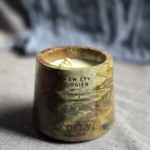 Zestaw prezentowy Święty Ogień – świeca sojowa Palo Santo & Pomarańcza, podstawka i zapałki
