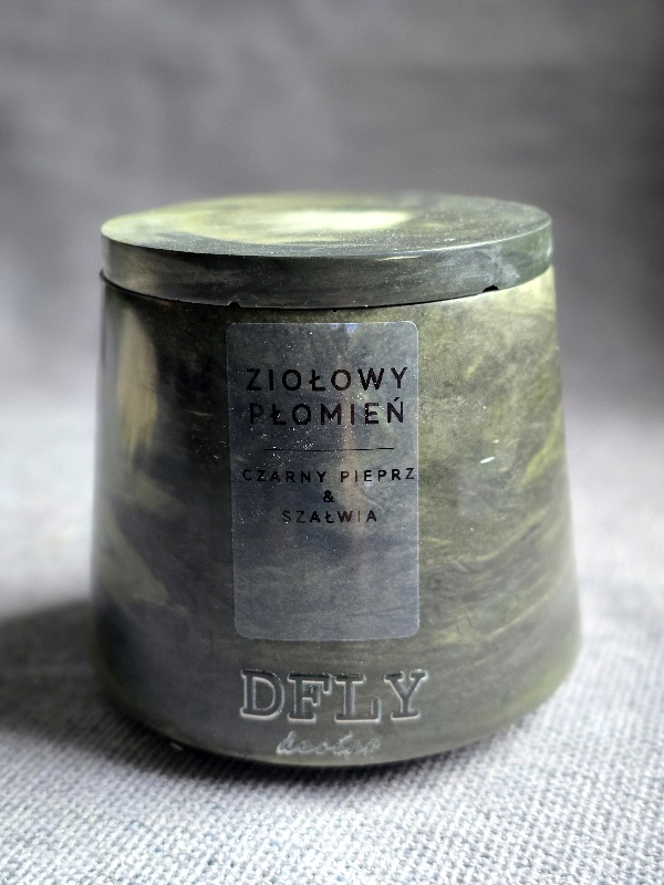 Ziołowy Płomień – naturalna świeca sojowa Pomarańcza & Trawa Cytrynowa pojemniku MONOLITH No.1