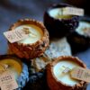 Leśne Hygge – Rozmaryn, Lawenda, Bergamotka, Cedr, Paczula naturalna świeca sojowa w pojemniku FLORA 120 ml - obrazek 4